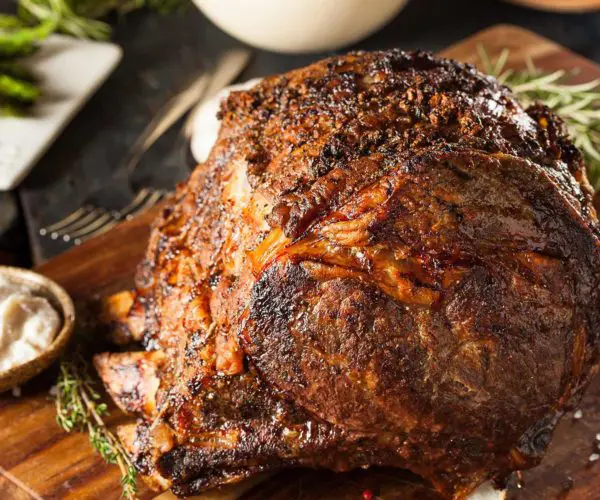 Le restaurant table de 3 propose sa côte de bœuf de Bazas, une des meilleurs viandes de la région bordelaise